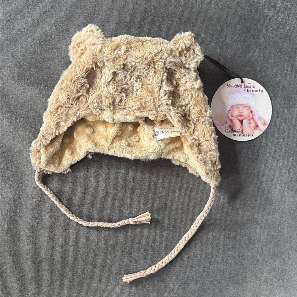 Daisy Baby Infant Fuzzy Lil’ Bear Minky Dot Beanie Hat Camel Size 0-6 months NWT - Picture 3 of 7